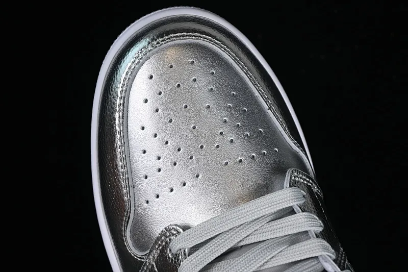 All categories Air Jordan Jordan series basketball shoes Air Jordan 1 Low Z version Air Jordan 1 Low "Metallic Silver" AJ1 Joe 1 liquid silver low-top cultural casual sneakers FN5030-001